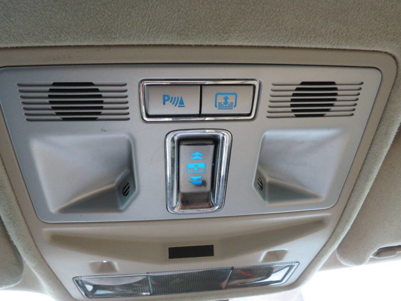 Used 2013 Jaguar XF 3.0 image 22