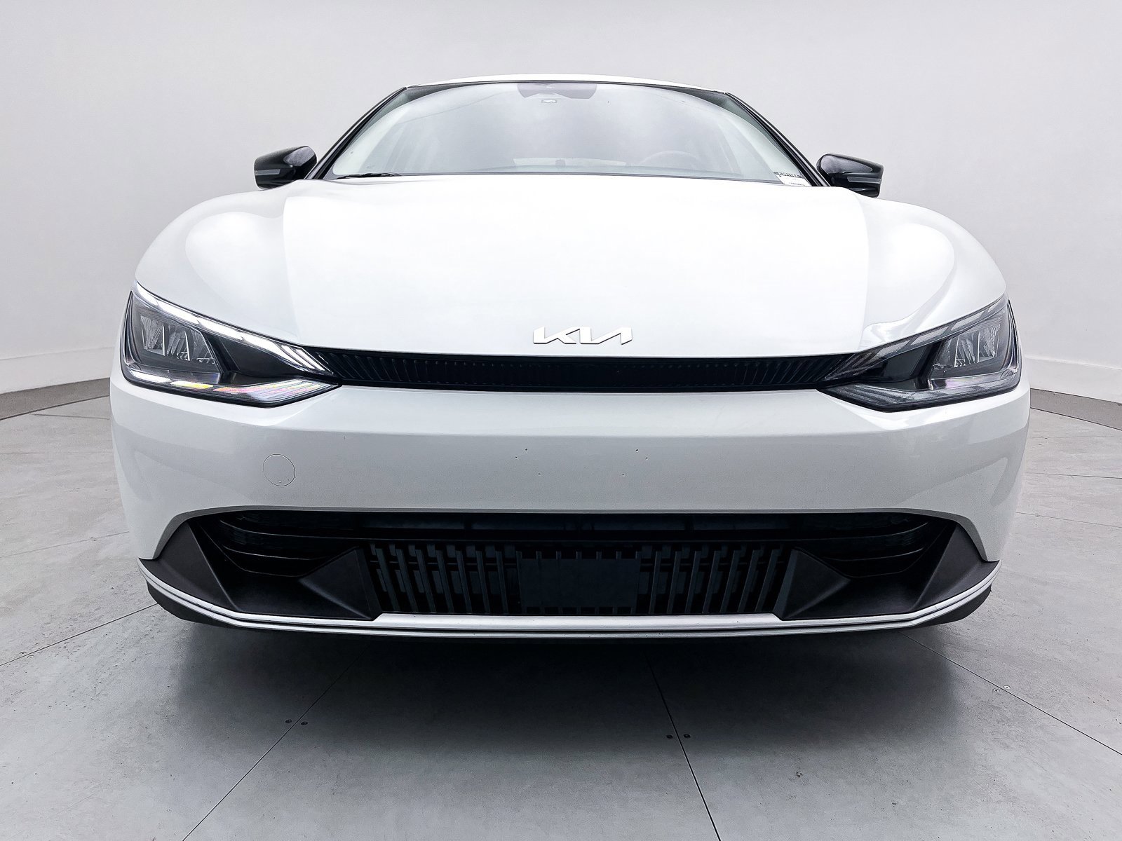 Used 2023 Kia EV6 Light image 10