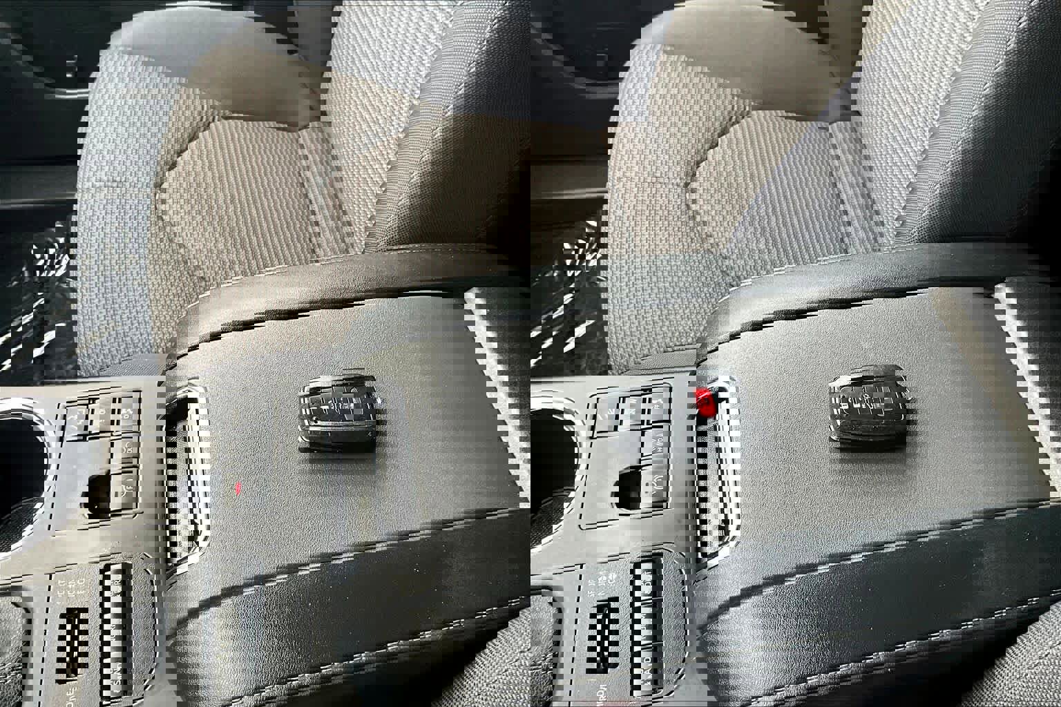 Used 2023 Toyota Highlander LE image 12