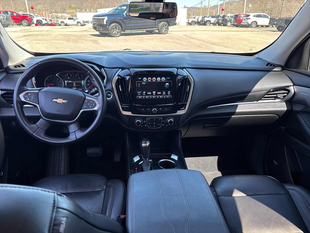 Used 2018 Chevrolet Traverse LT image 22