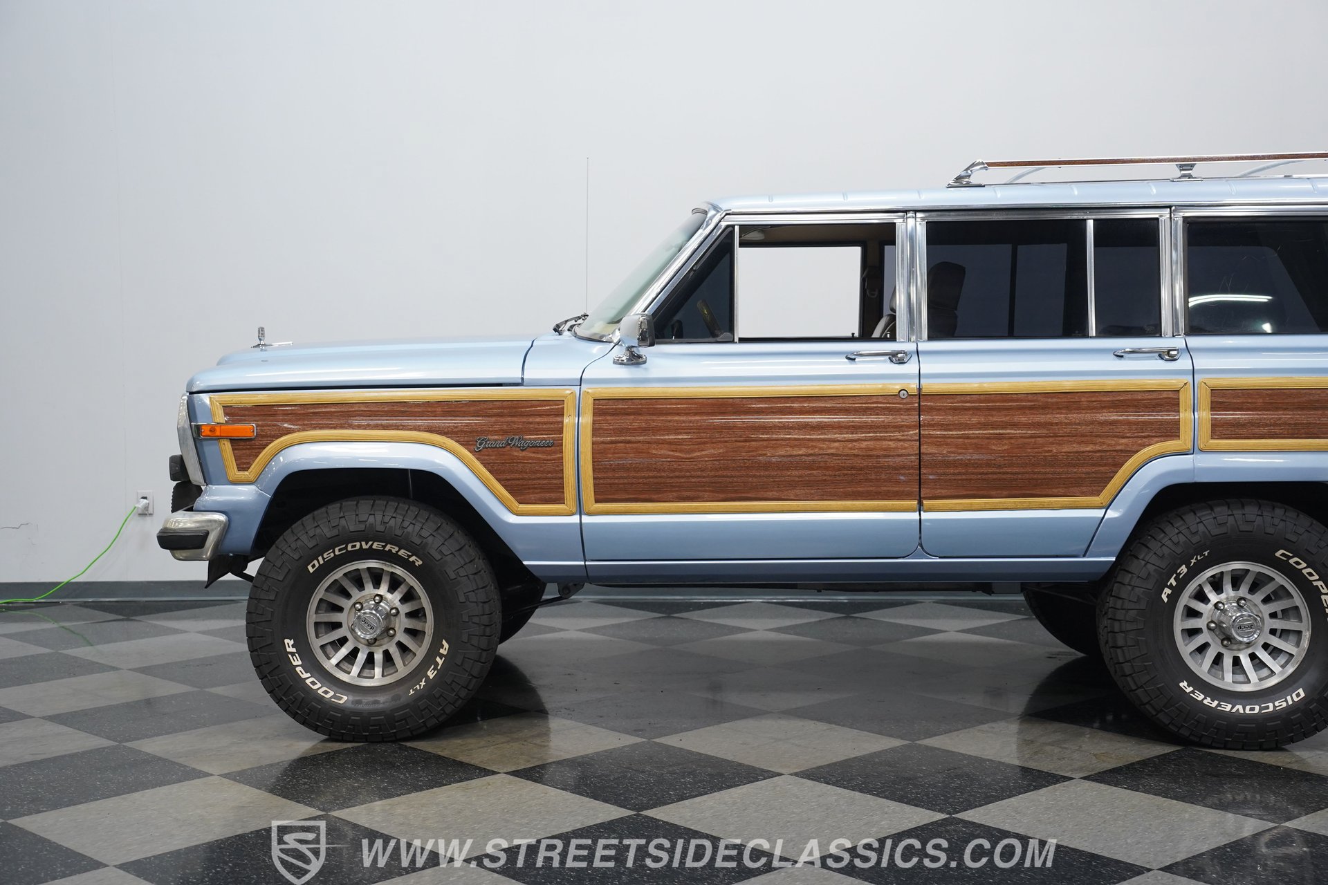 Used 1989 Jeep Grand Wagoneer AWD/4WD image 21