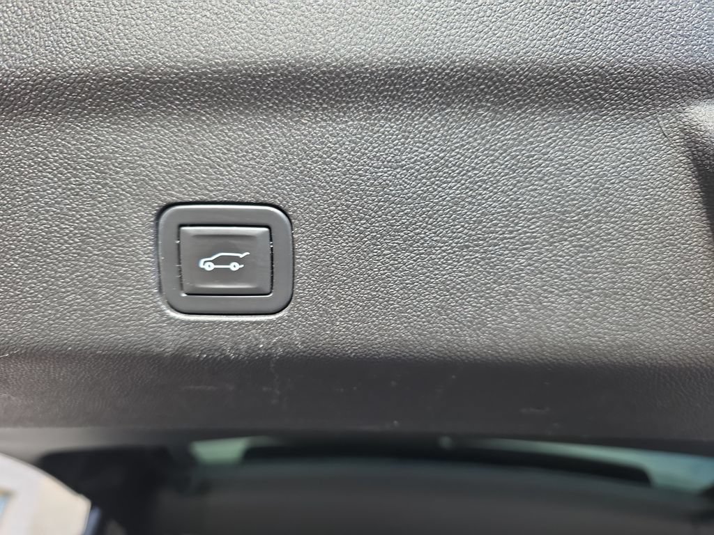 Used 2021 GMC Yukon SLT w/ SLT Luxury Plus Package AWD/4WD image 17