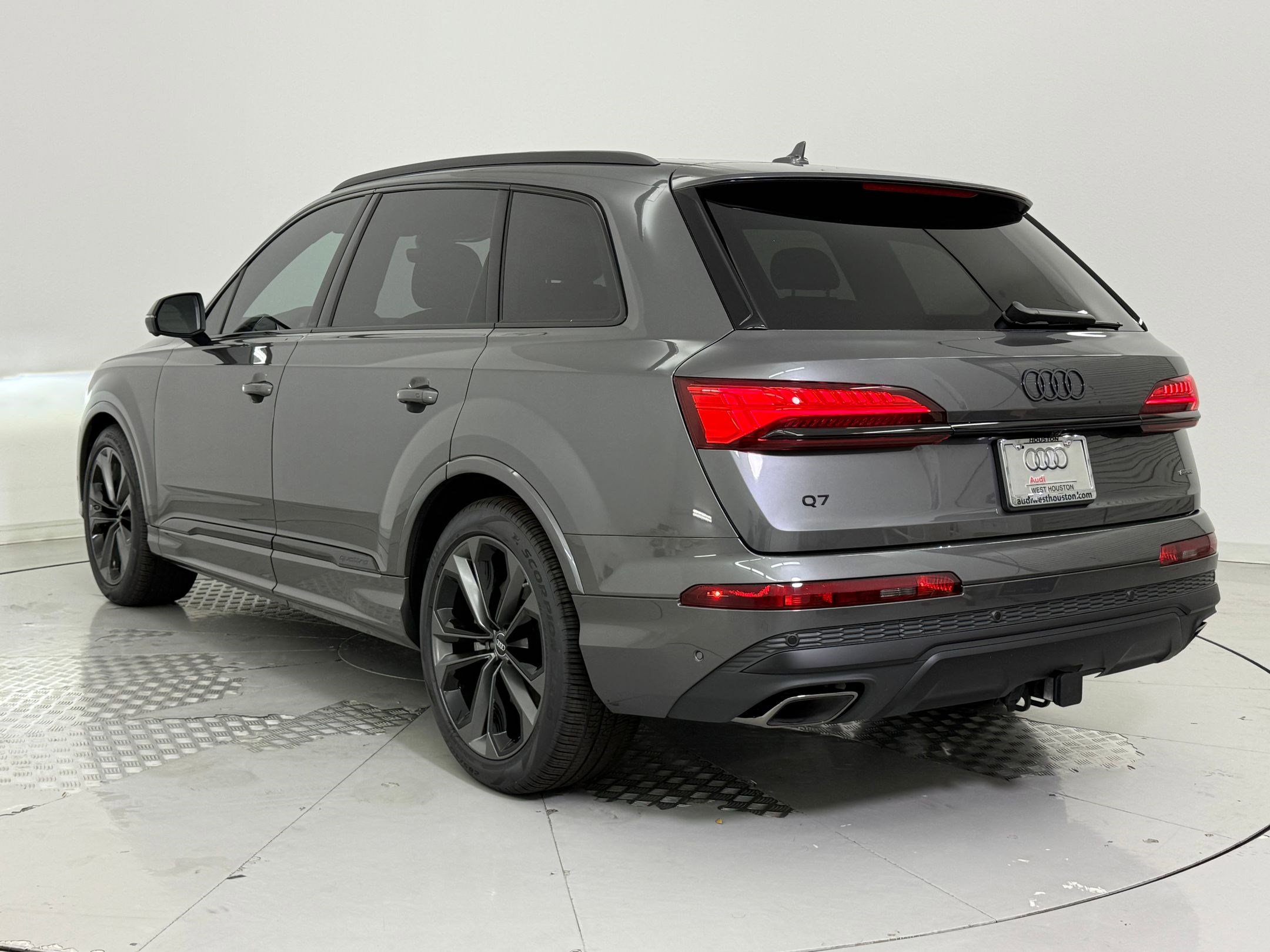 New 2026 Audi Q7 3.0T Premium Plus AWD/4WD image 3