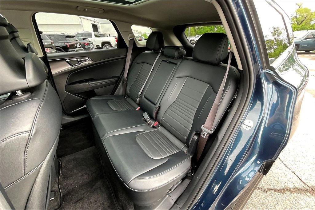 Used 2024 Kia Sportage SX Prestige image 28