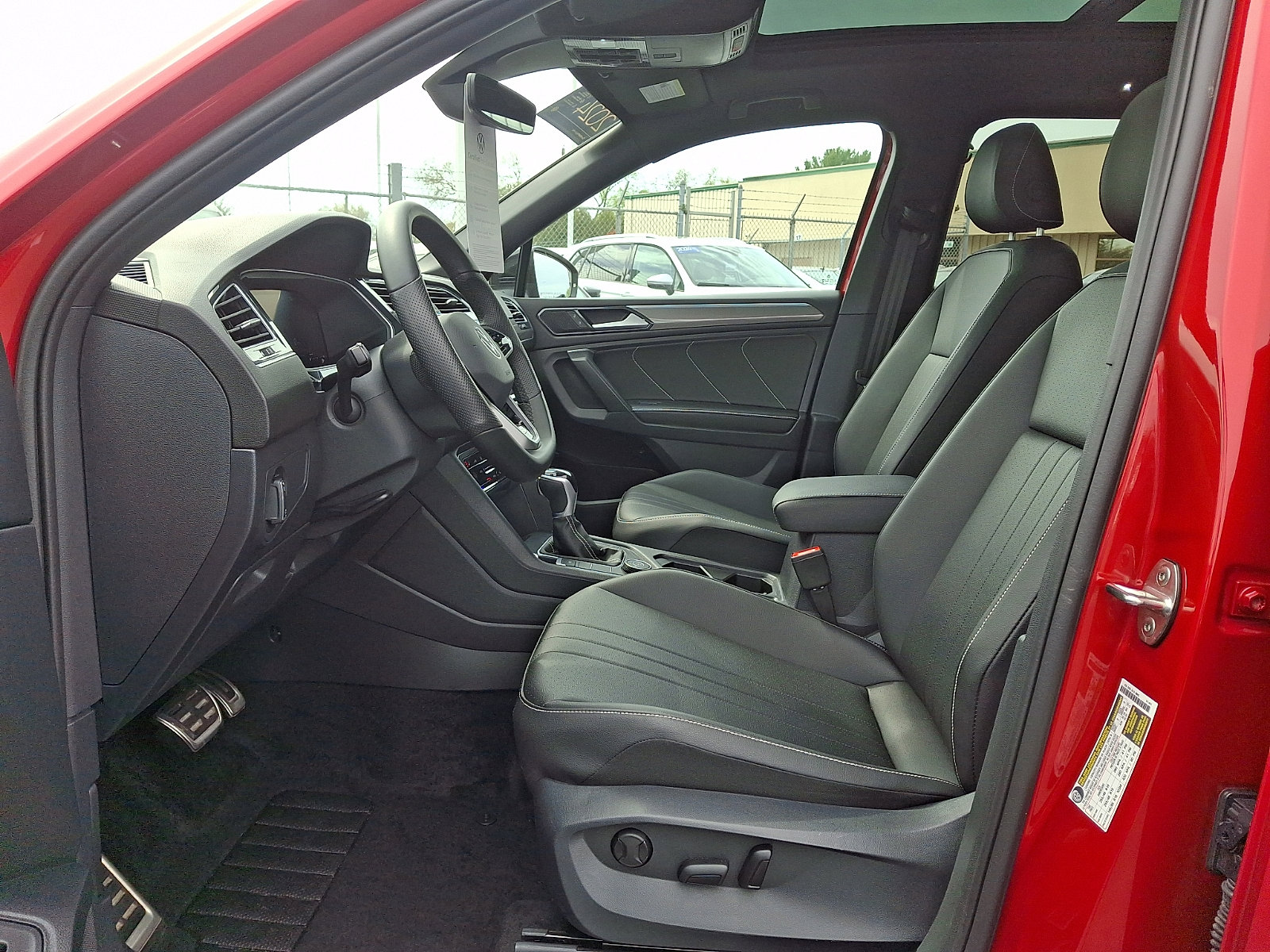 Certified 2024 Volkswagen Tiguan SE R-Line AWD/4WD image 13