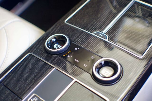 Used 2020 Land Rover Range Rover SV Autobiography Dynamic image 50