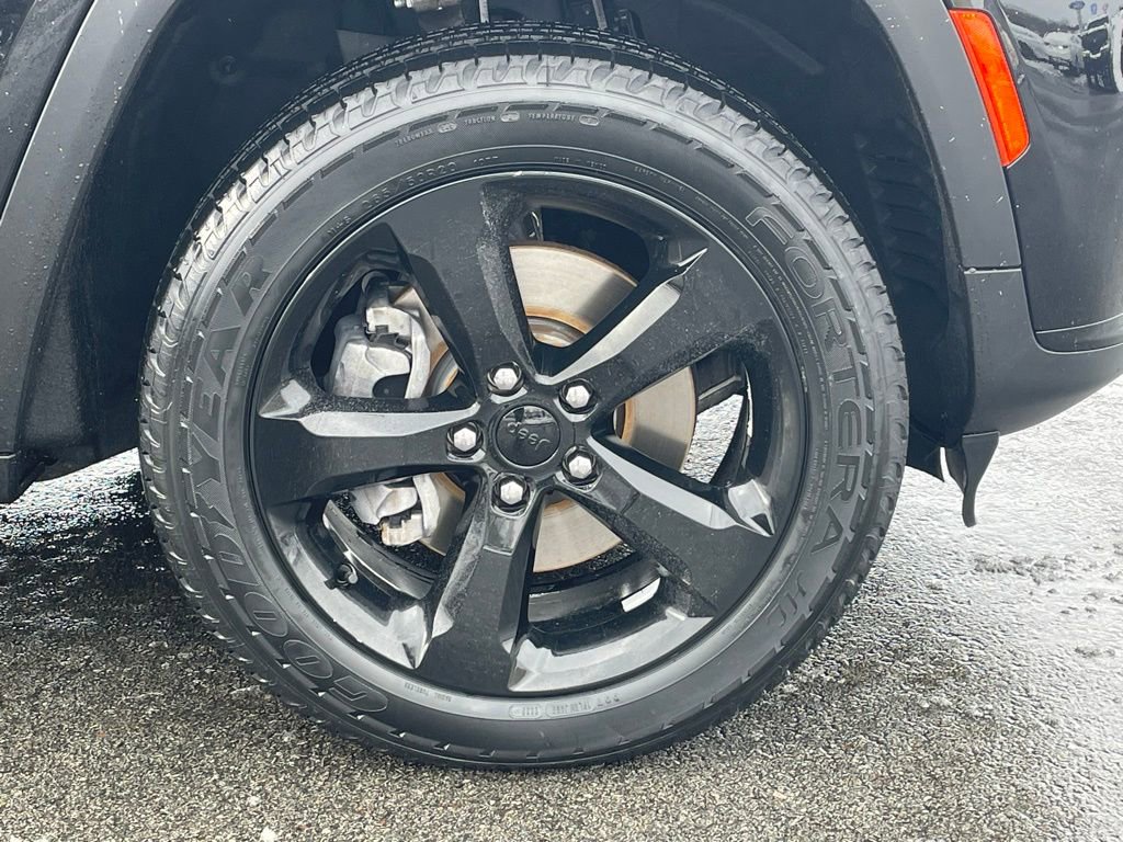 Used 2023 Jeep Grand Cherokee L Laredo image 10