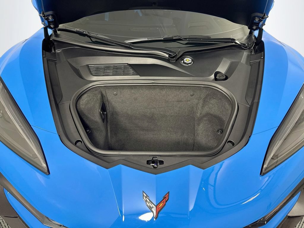 Used 2024 Chevrolet Corvette Z06 w/ Z07 Performance Package RWD image 27
