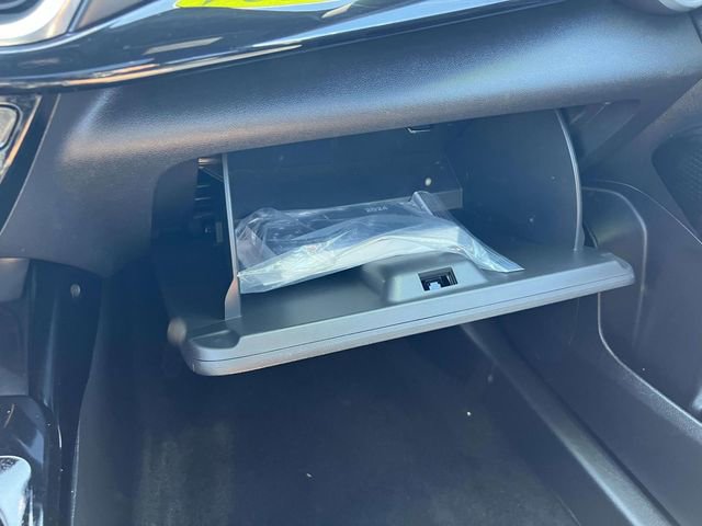 Certified 2024 Chevrolet Trax RS w/ Sunroof Package image 33