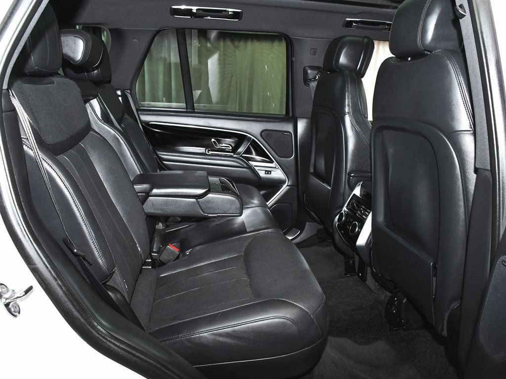 Used 2024 Land Rover Range Rover SE AWD/4WD image 55