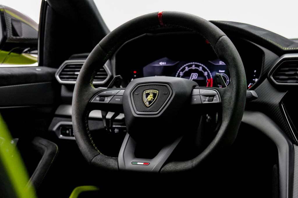 Used 2023 Lamborghini Urus Performante AWD/4WD image 18