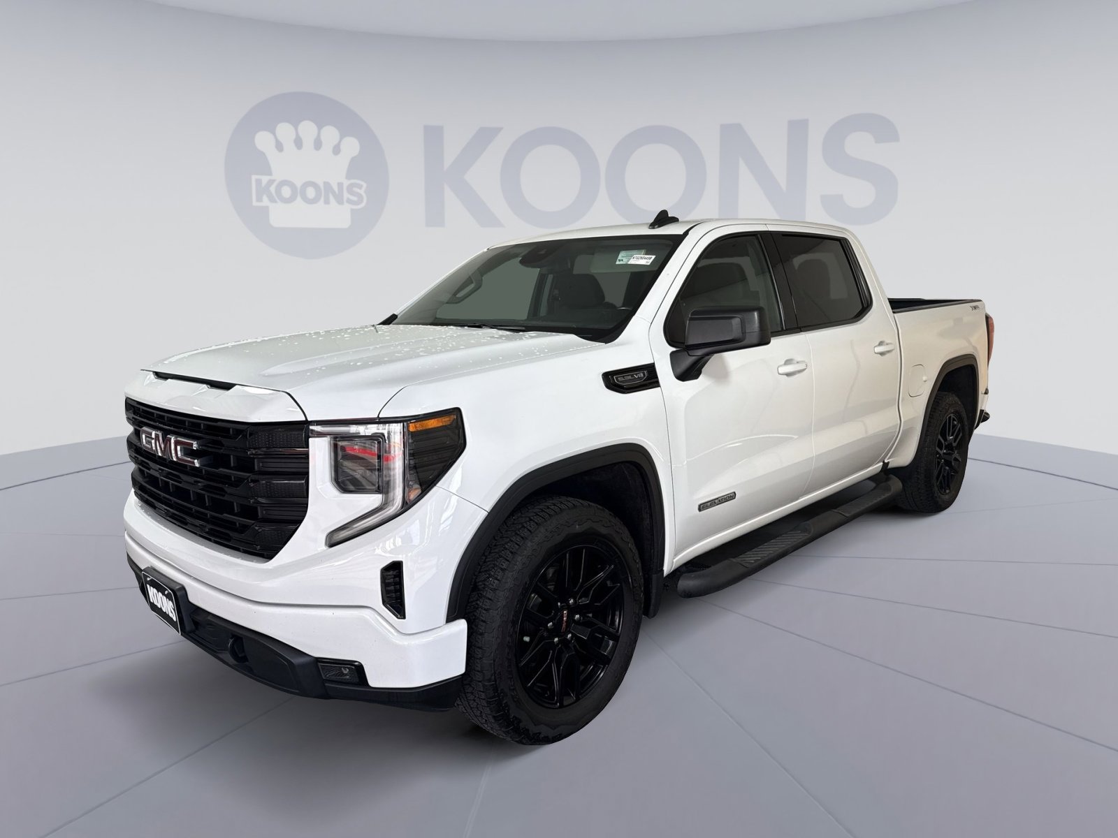 Used 2023 GMC Sierra 1500 Elevation image 1