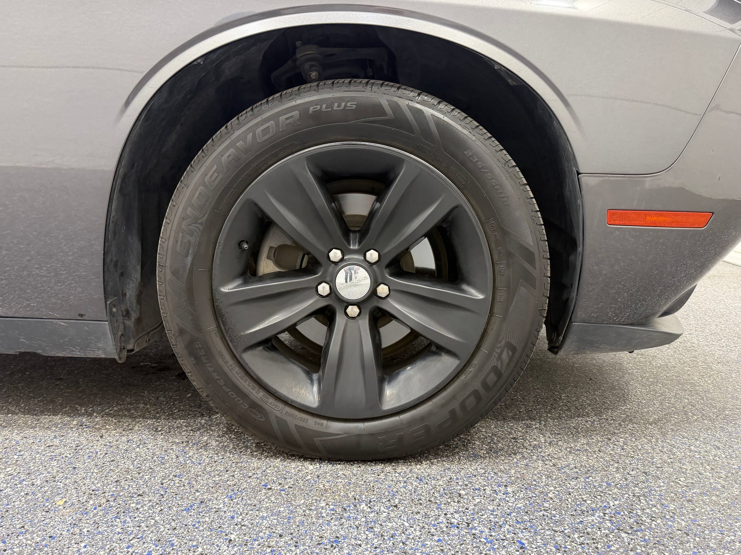 Used 2016 Dodge Challenger SXT RWD image 14