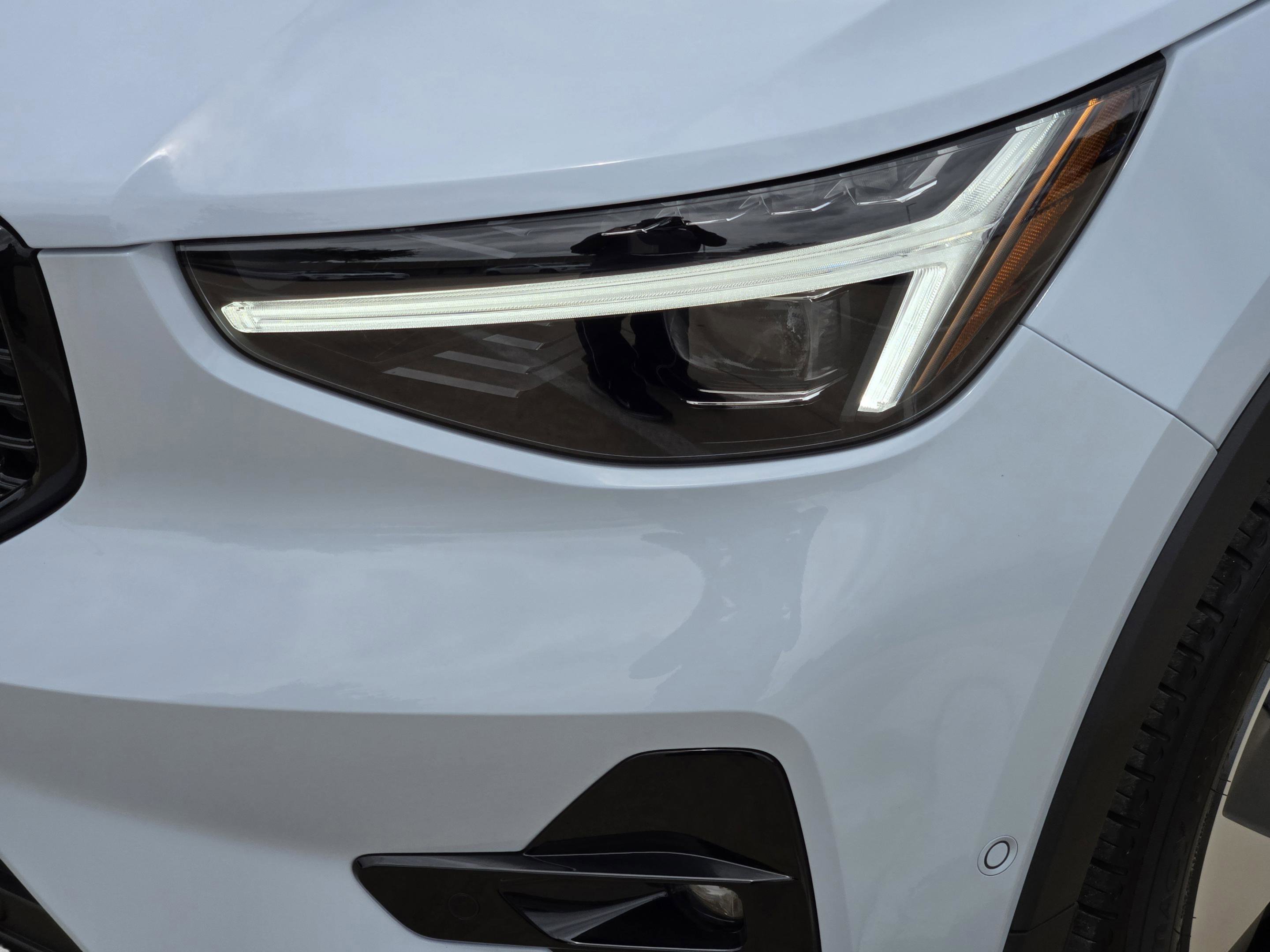 New 2026 Volvo XC40 B5 Plus w/ Protection Package Premier AWD/4WD image 28