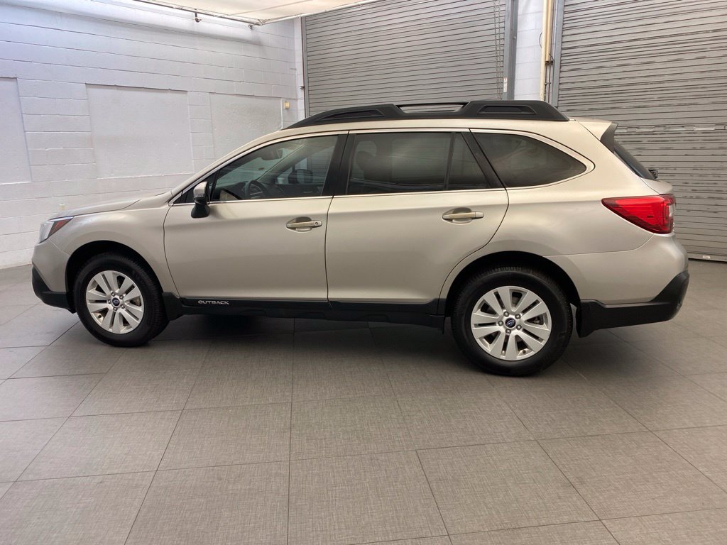 Used 2018 Subaru Outback 2.5i Premium AWD/4WD image 8