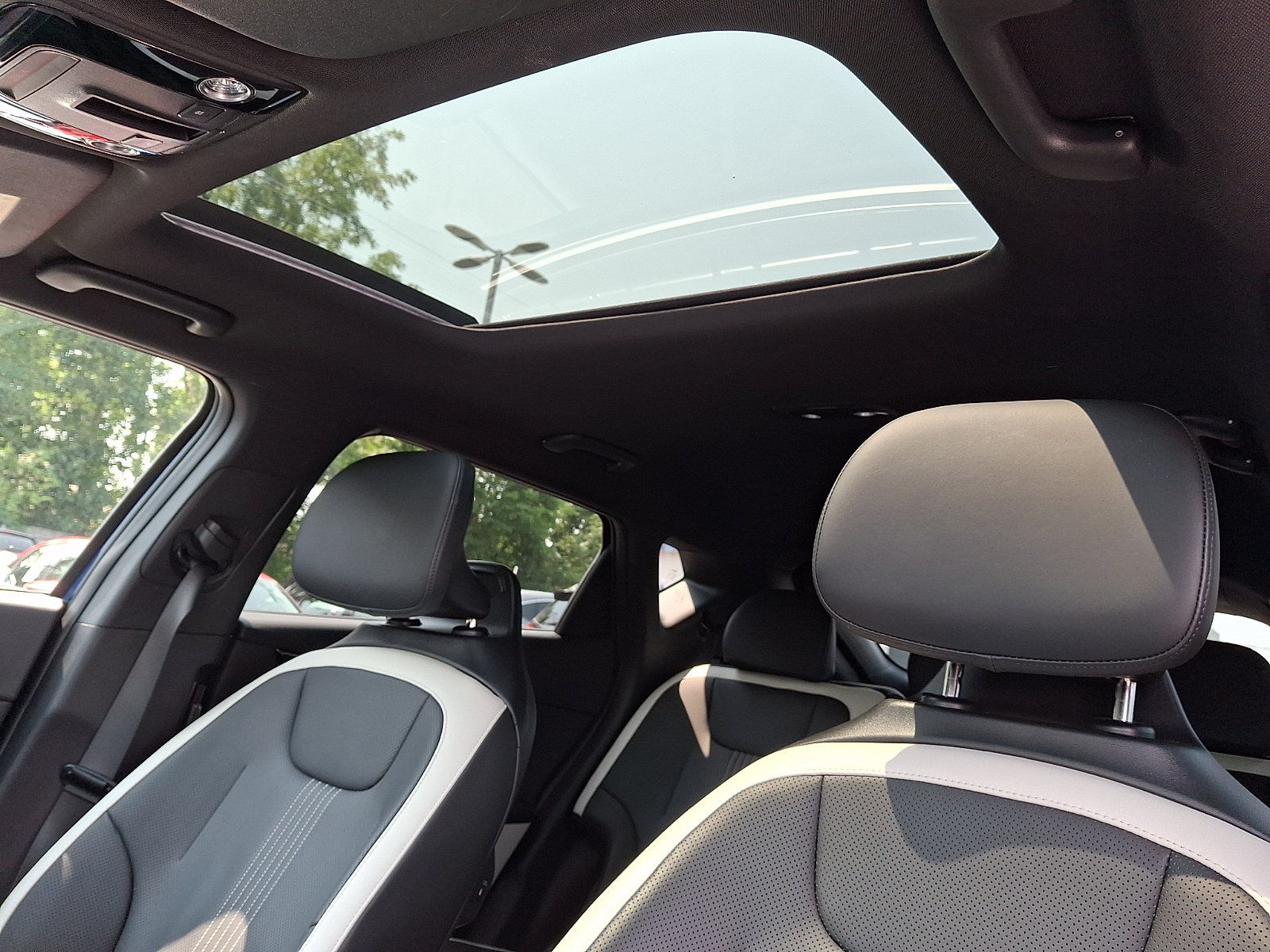 Certified 2023 Kia EV6 GT-Line AWD/4WD image 13