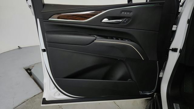 Certified 2024 Cadillac Escalade Premium Luxury image 11