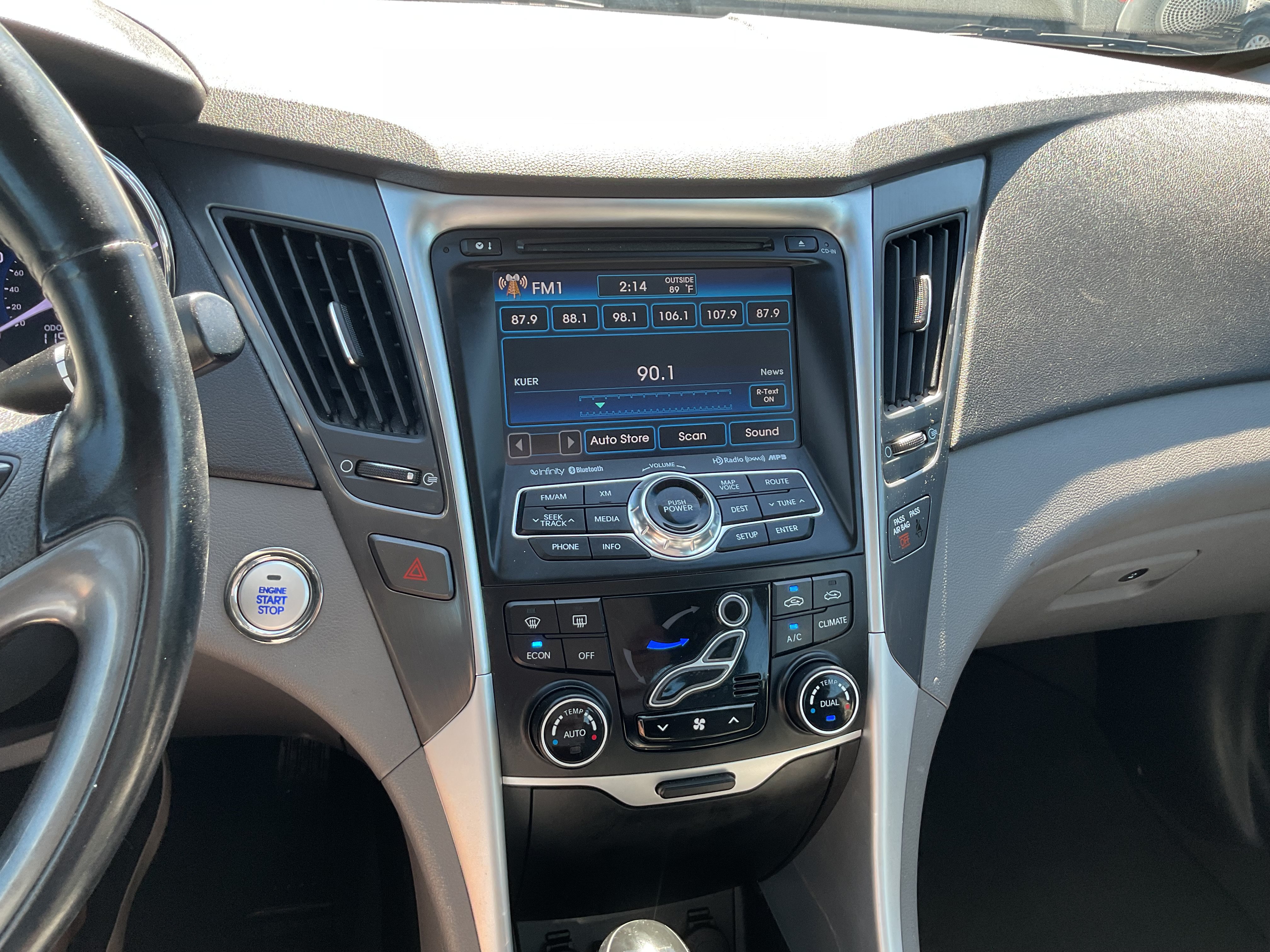 Used 2015 Hyundai Sonata Limited w/ Option Group 02 FWD image 17