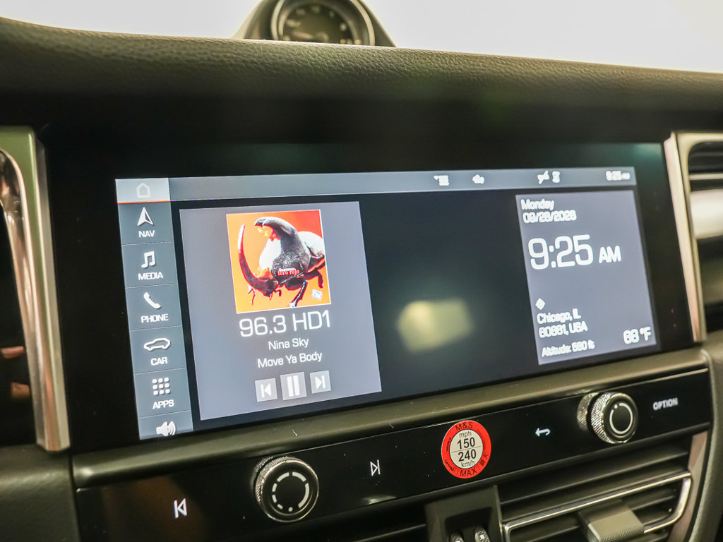 Certified 2024 Porsche Macan AWD/4WD image 28
