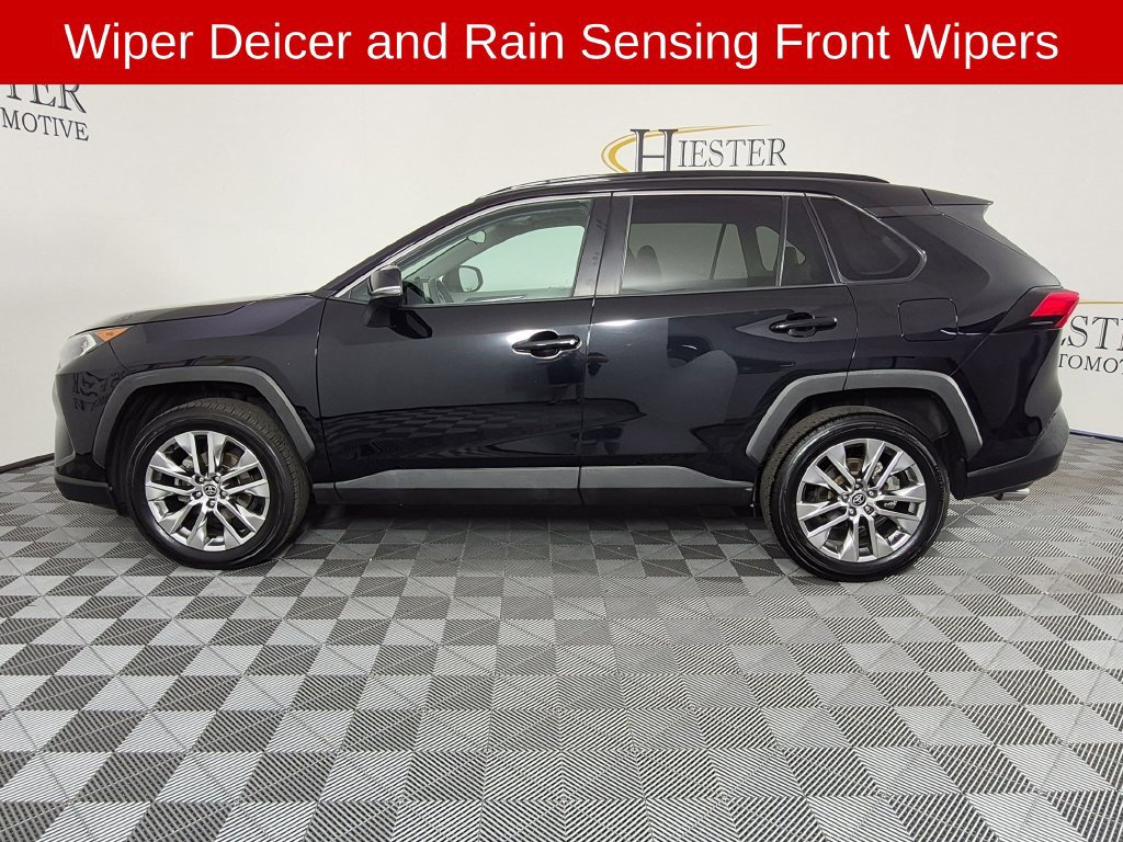 Used 2021 Toyota RAV4 XLE Premium FWD image 8