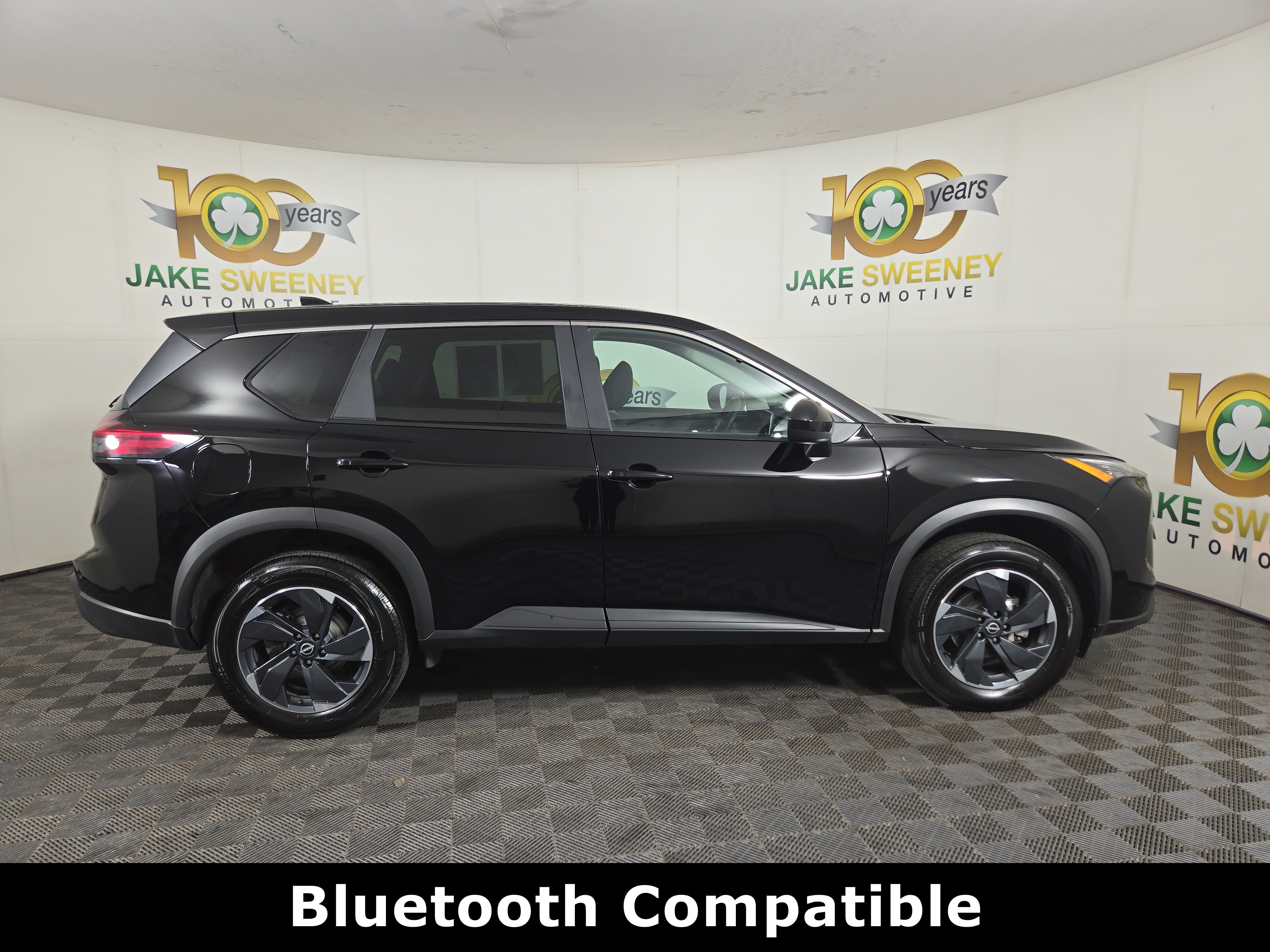 Used 2025 Nissan Rogue SV AWD/4WD image 9