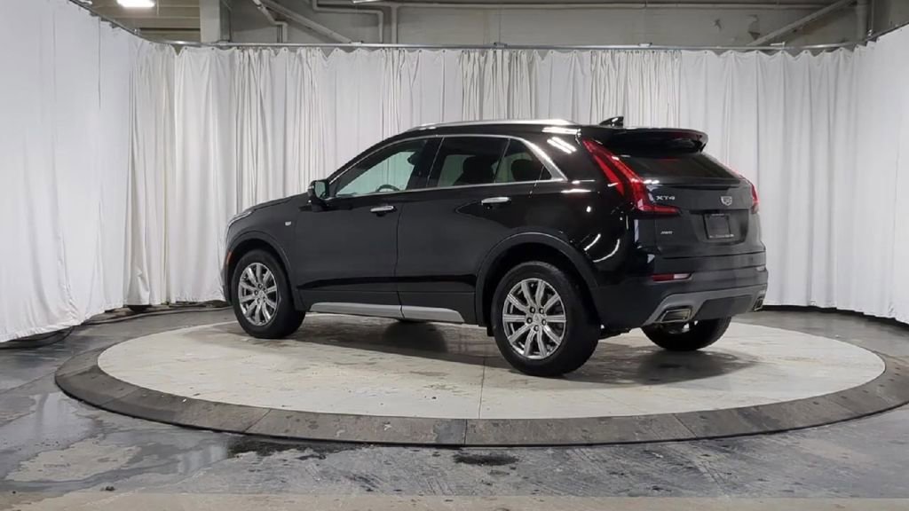 Used 2023 Cadillac XT4 Premium Luxury w/ Cold Weather Package image 8