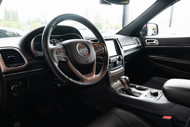 Used 2017 Jeep Grand Cherokee Limited w/ Luxury Group II AWD/4WD image 22