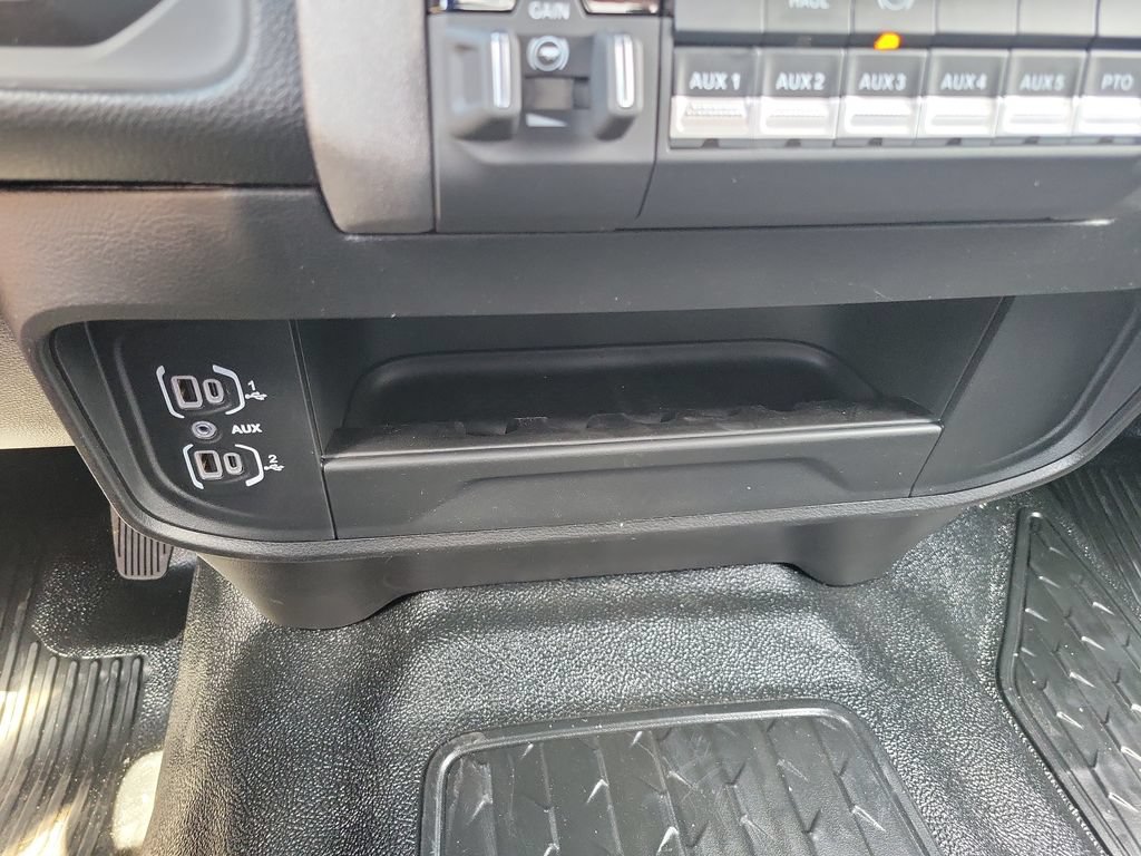New 2026 RAM 3500 Tradesman AWD/4WD image 38