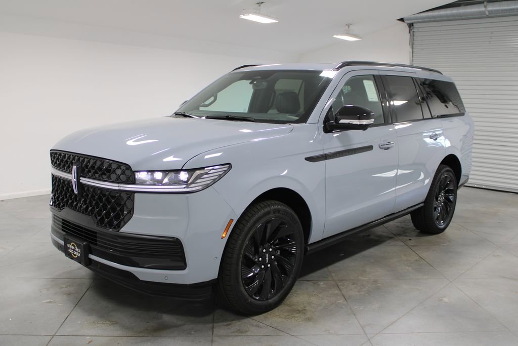 New 2025 Lincoln Navigator Reserve w/ Jet Appearance Package video 3
