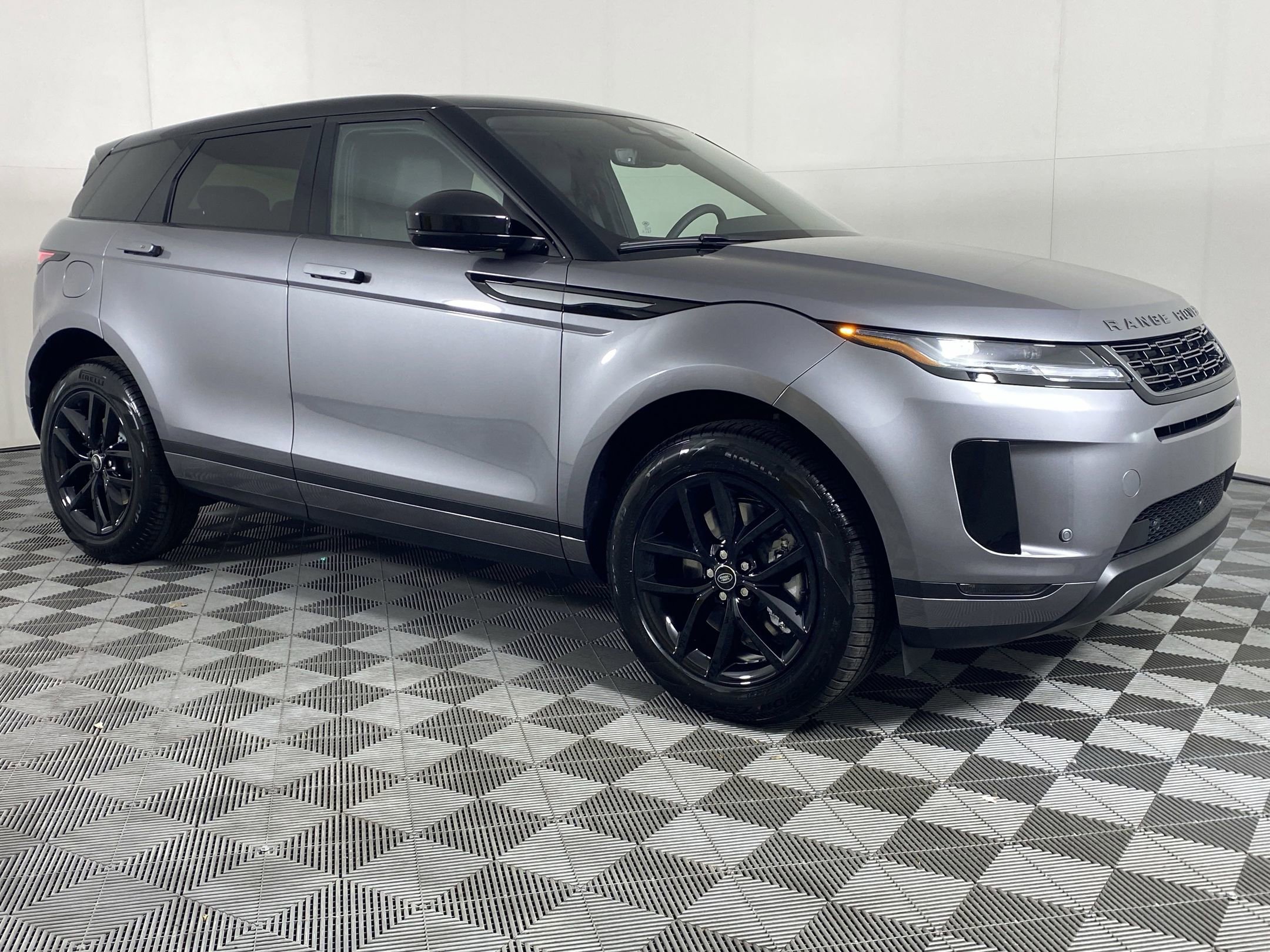 Certified 2026 Land Rover Range Rover Evoque S AWD/4WD image 5