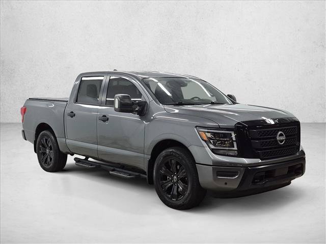 Used 2023 Nissan Titan SV w/ SV Convenience Package RWD image 3