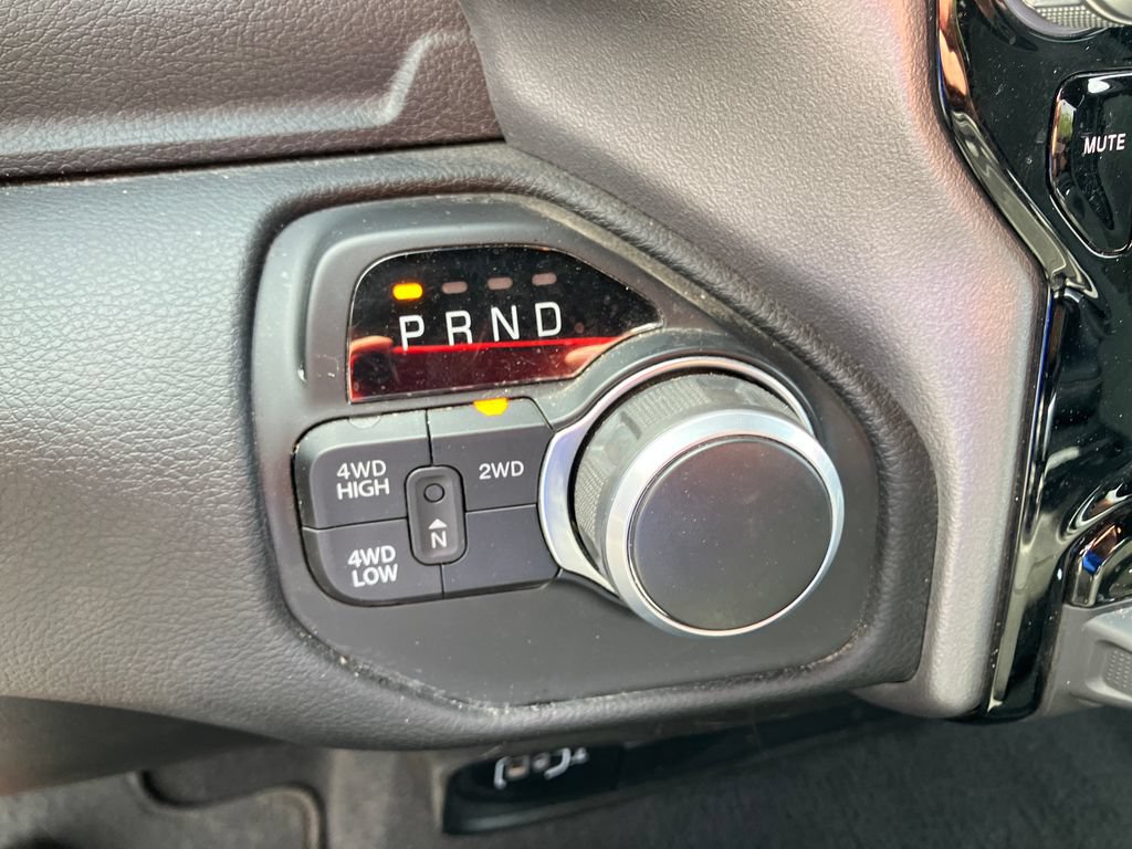 Used 2024 RAM 2500 Big Horn w/ Night Edition AWD/4WD image 27