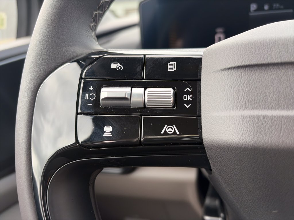 New 2027 Kia Carnival FWD image 13