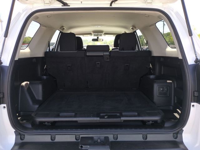 Used 2016 Toyota 4Runner SR5 image 29