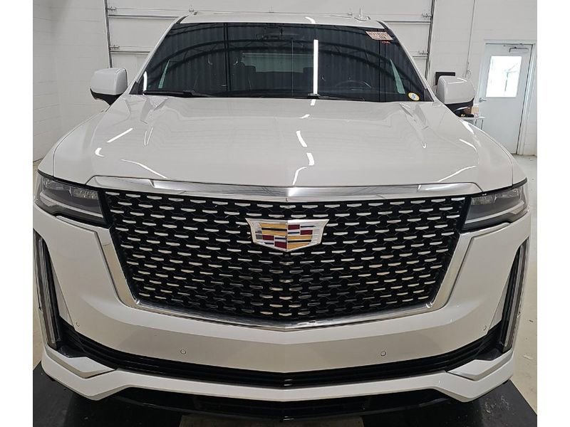 Used 2024 Cadillac Escalade ESV Premium Luxury w/ LPO, Floor Liner Package AWD/4WD image 3