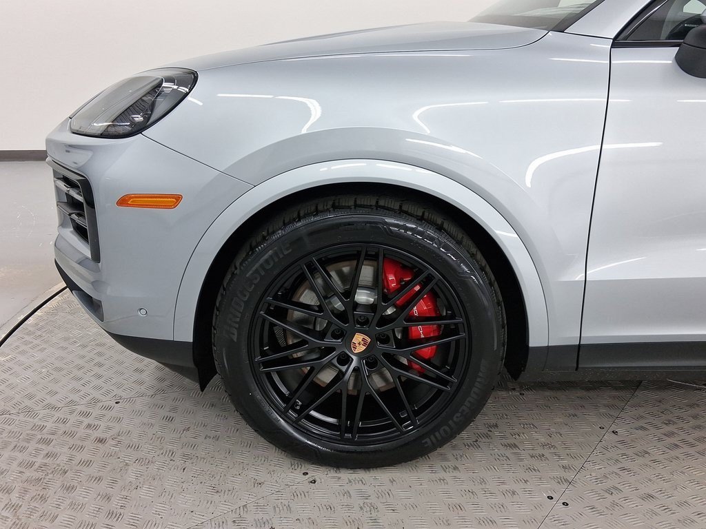 Used 2026 Porsche Cayenne S AWD/4WD image 13