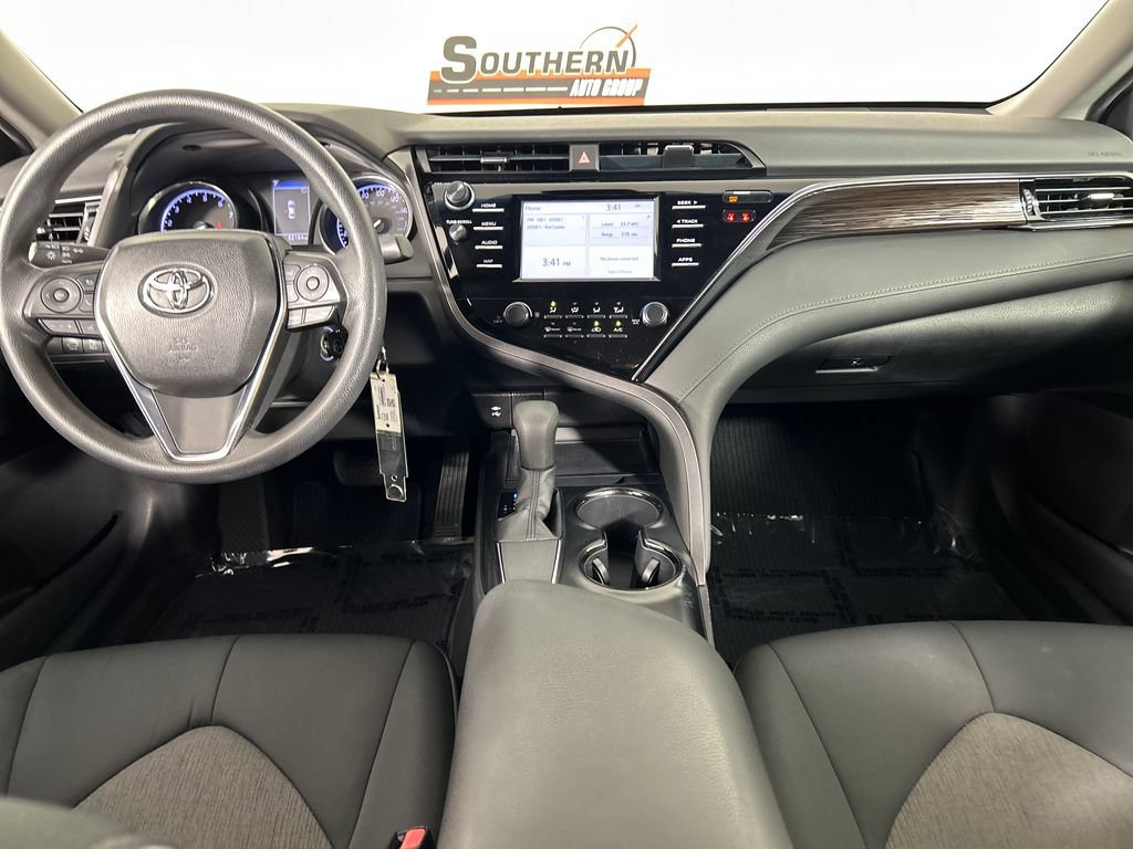 Used 2019 Toyota Camry LE FWD image 18