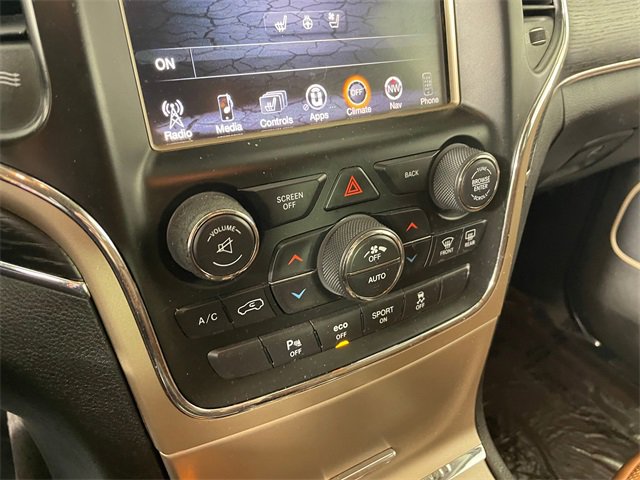 Used 2016 Jeep Grand Cherokee Summit image 8