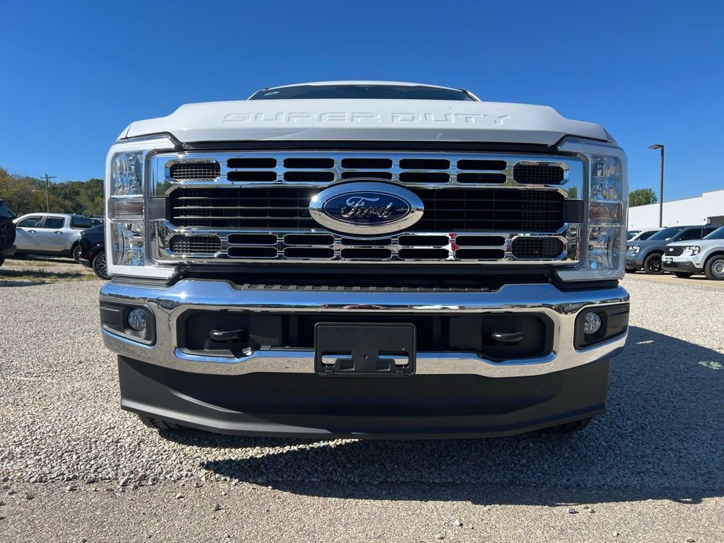 New 2026 Ford F250 XLT w/ FX4 Off-Road Package image 3