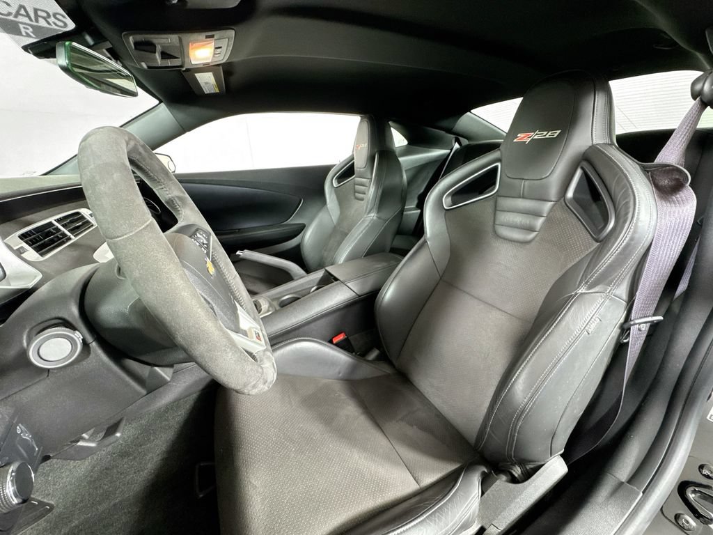 Used 2015 Chevrolet Camaro Z/28 RWD image 21