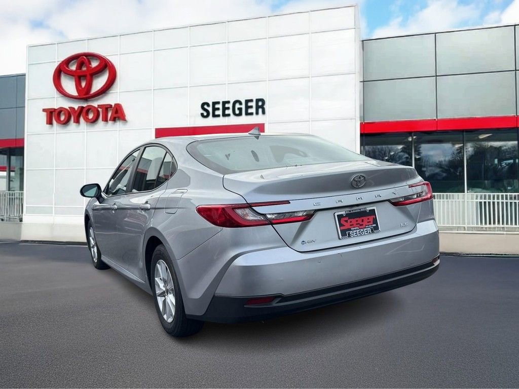 Used 2025 Toyota Camry LE video 4