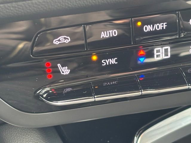 Certified 2023 Buick Envision Essence image 30