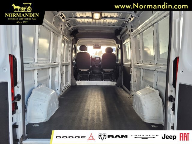 Used 2025 RAM ProMaster 2500 w/ Convenience Group FWD image 19