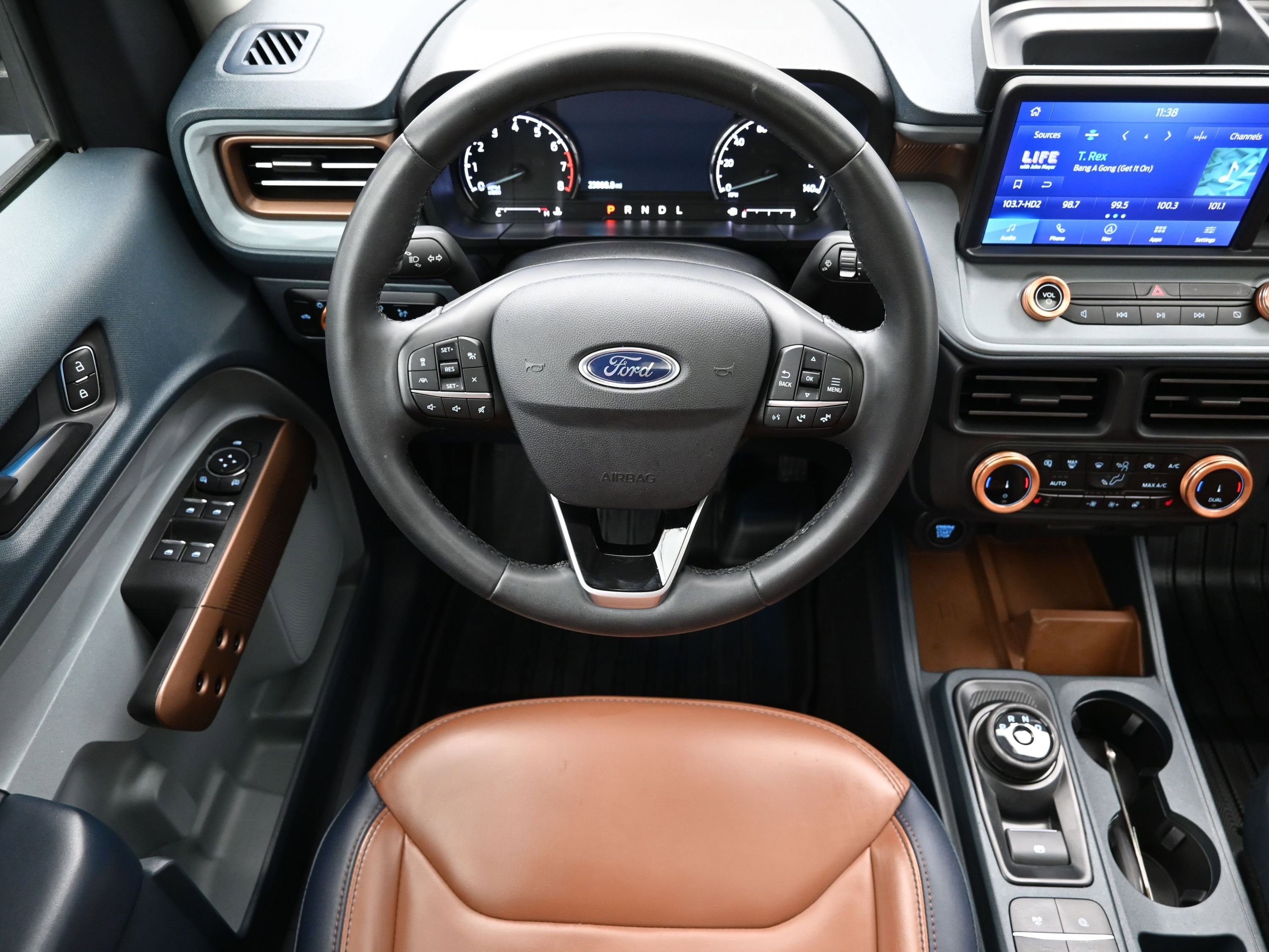Used 2024 Ford Maverick Lariat AWD/4WD image 25