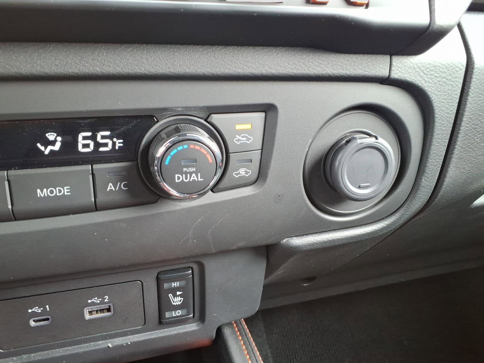 Used 2025 Nissan Frontier PRO-4X w/ Pro Convenience Package image 18