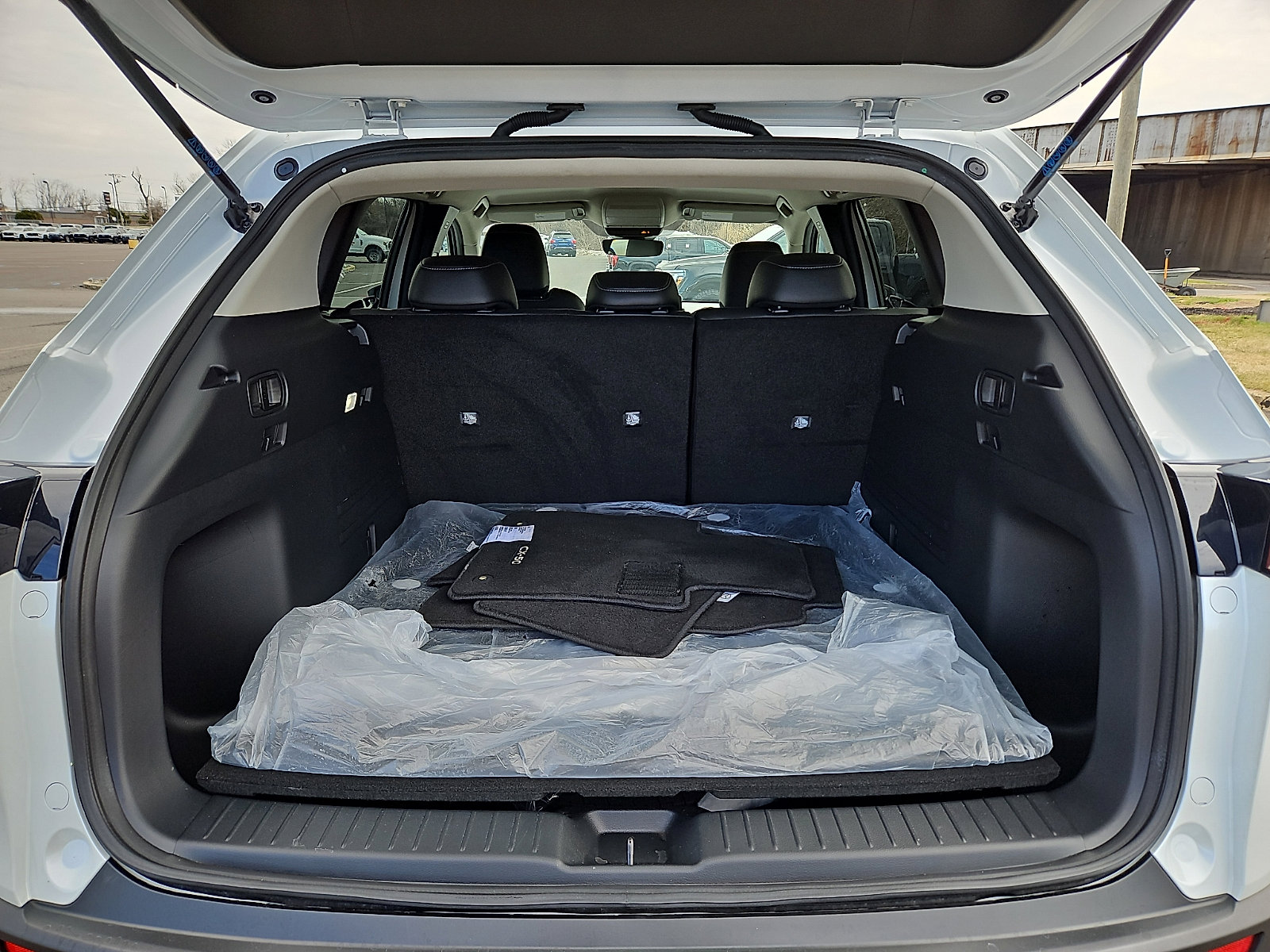 Used 2025 MAZDA CX-50 AWD 2.5 S w/ Weather Package image 28