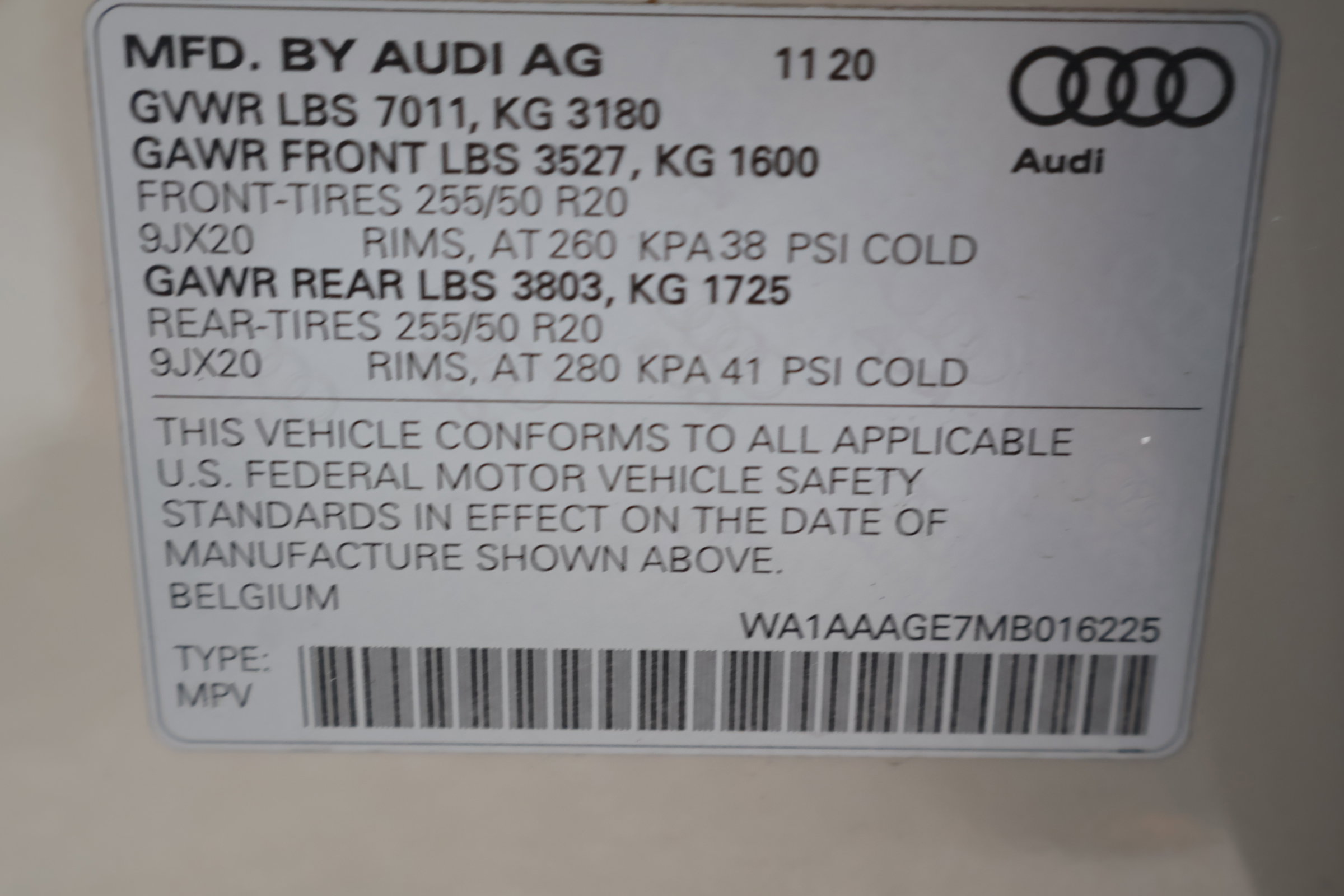 Used 2021 Audi e-tron Premium w/ Convenience Plus Package image 29