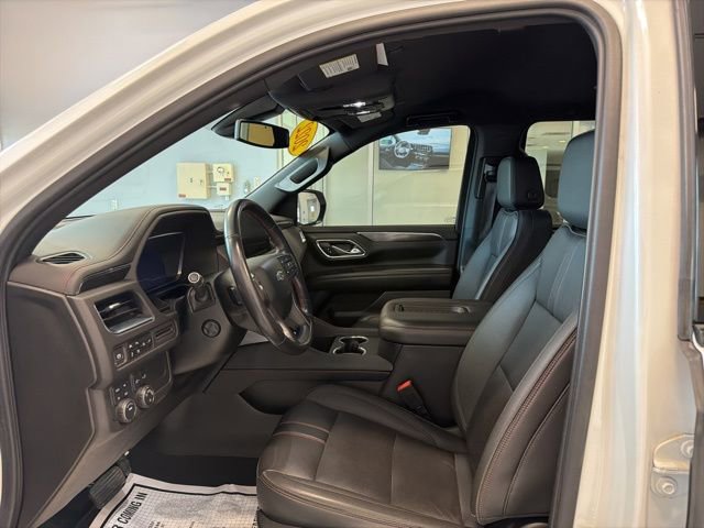 Used 2022 Chevrolet Suburban RST w/ Luxury Package AWD/4WD image 13