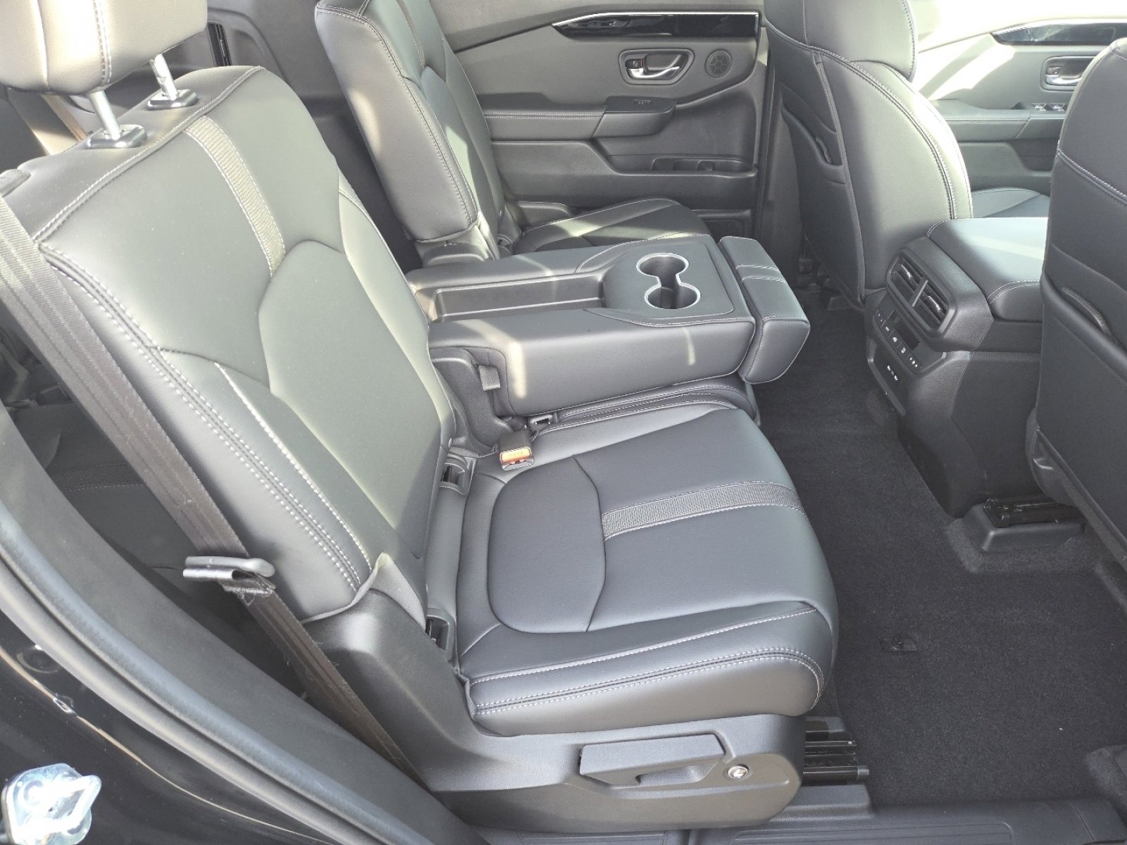 Used 2025 Honda Pilot EX-L image 21