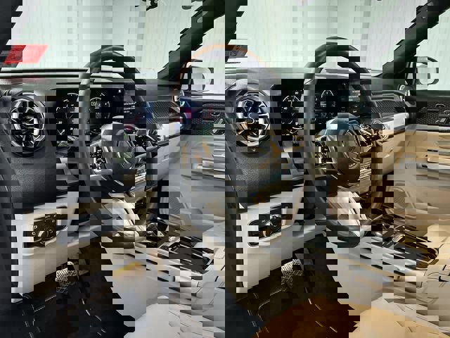 Used 2024 Mercedes-Benz GLB 250 4MATIC image 10